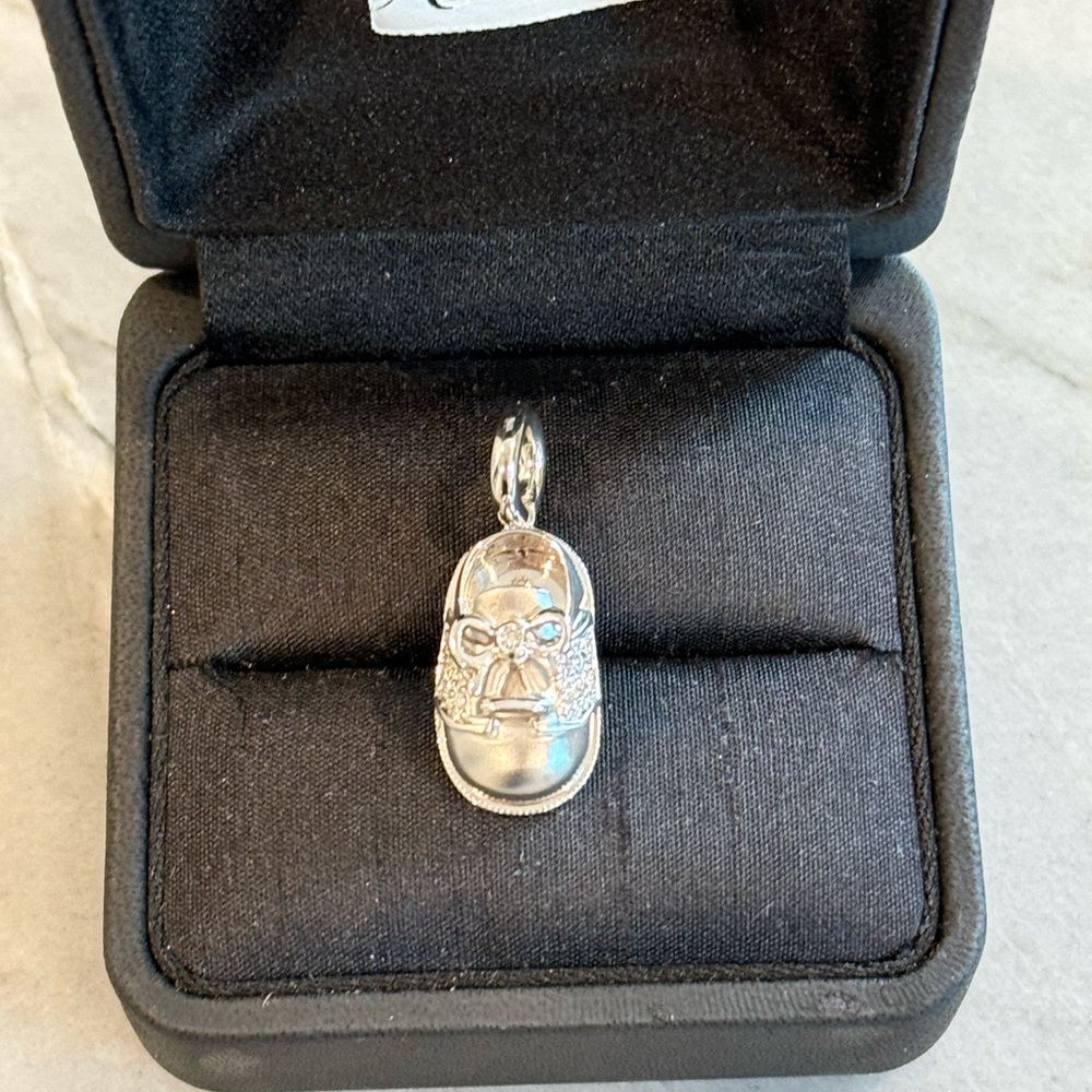 NEW Aaron Basha classic saddle white gold and diamond baby shoe charm pendant